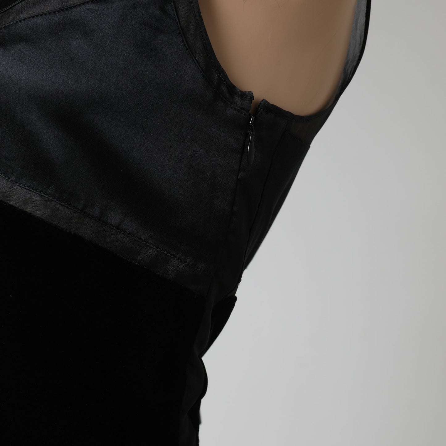 DIANE VON FURSTENBERG Black Velvet Silver Sequin Mini Dress