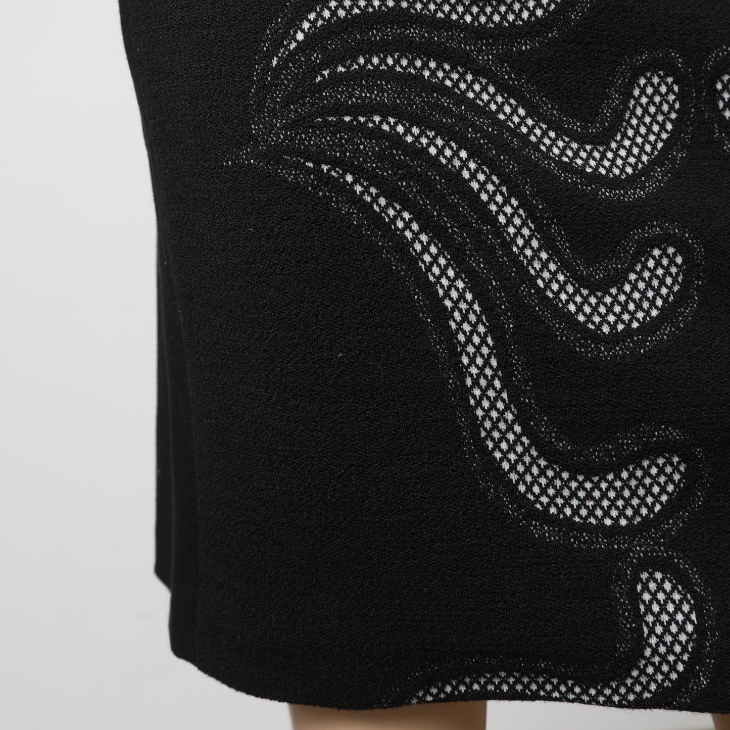 DIANE VON FURSTENBERG Stagewave Black Geometric Knit Wool Blend Sheath Dress