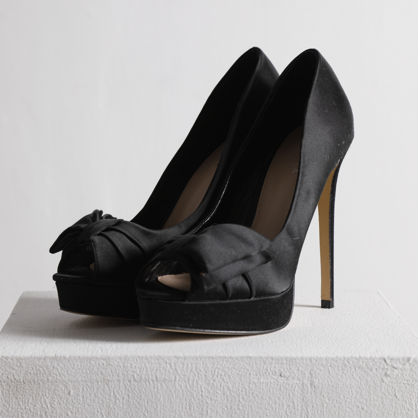 CARVELA Black Heels