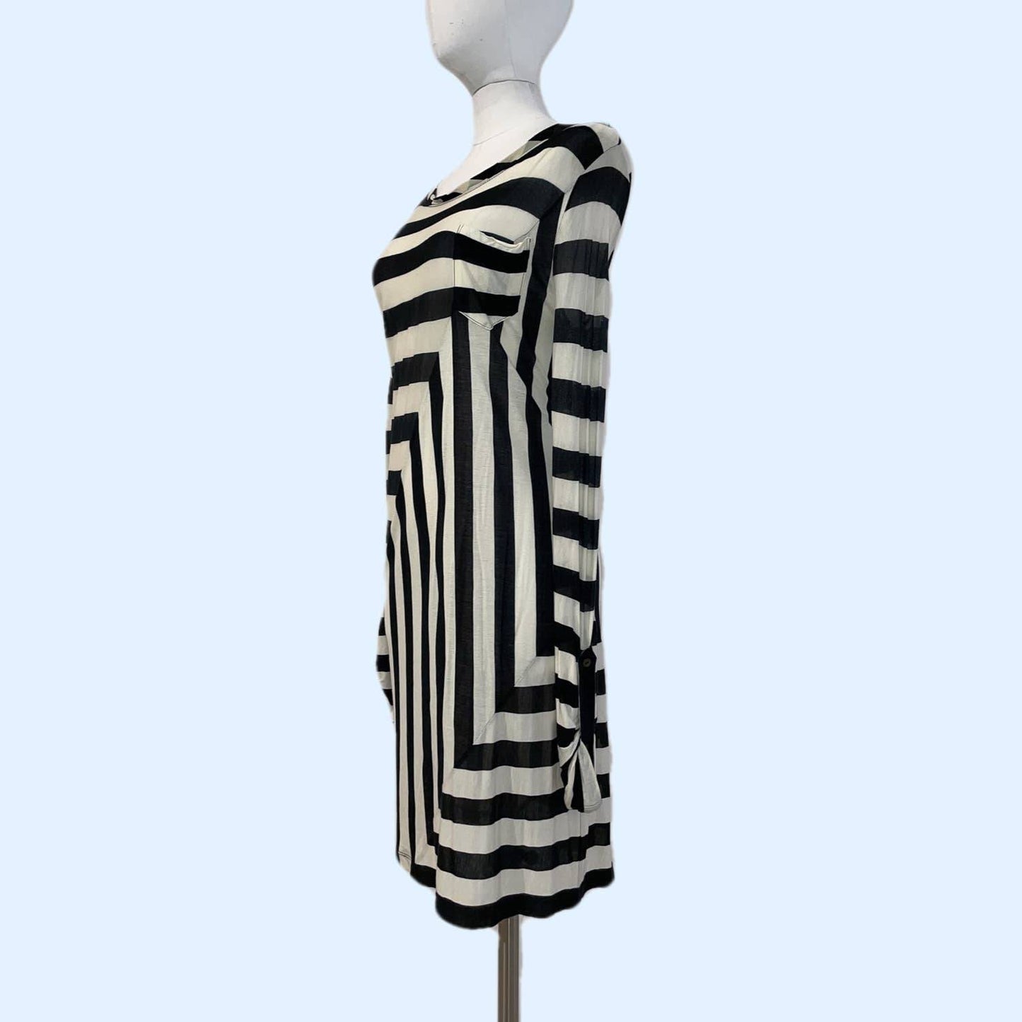 DIANE VON FURSTENBERG Black and White Striped Long Sleeve Geometric Dress