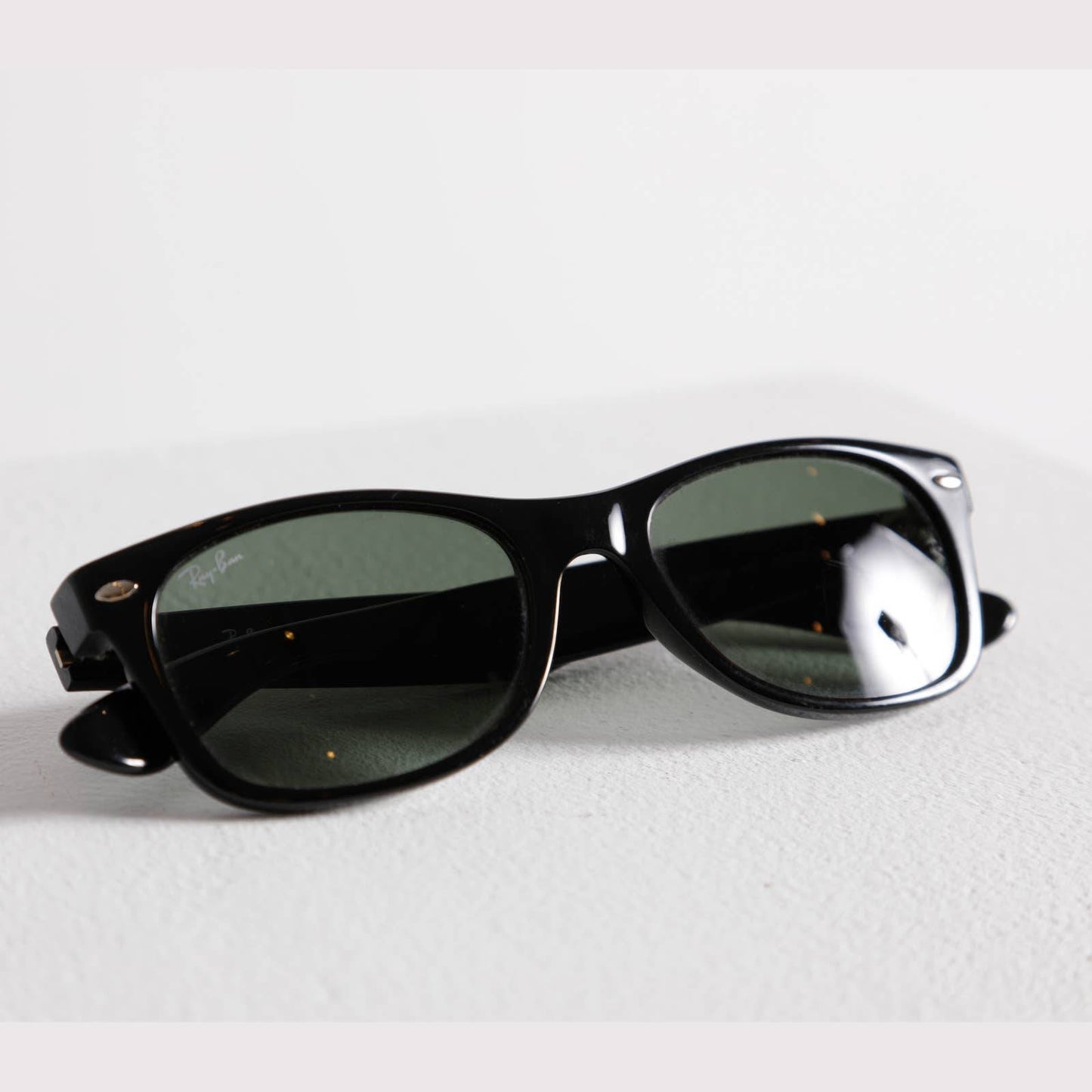 RAY BAN Black Wayfarer Sunglasses
