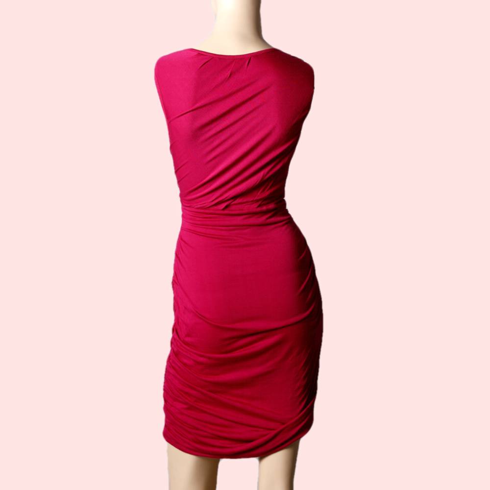 DIANE VON FURSTENBERG Magenta Pink Scoop Neck Knee Length Dress