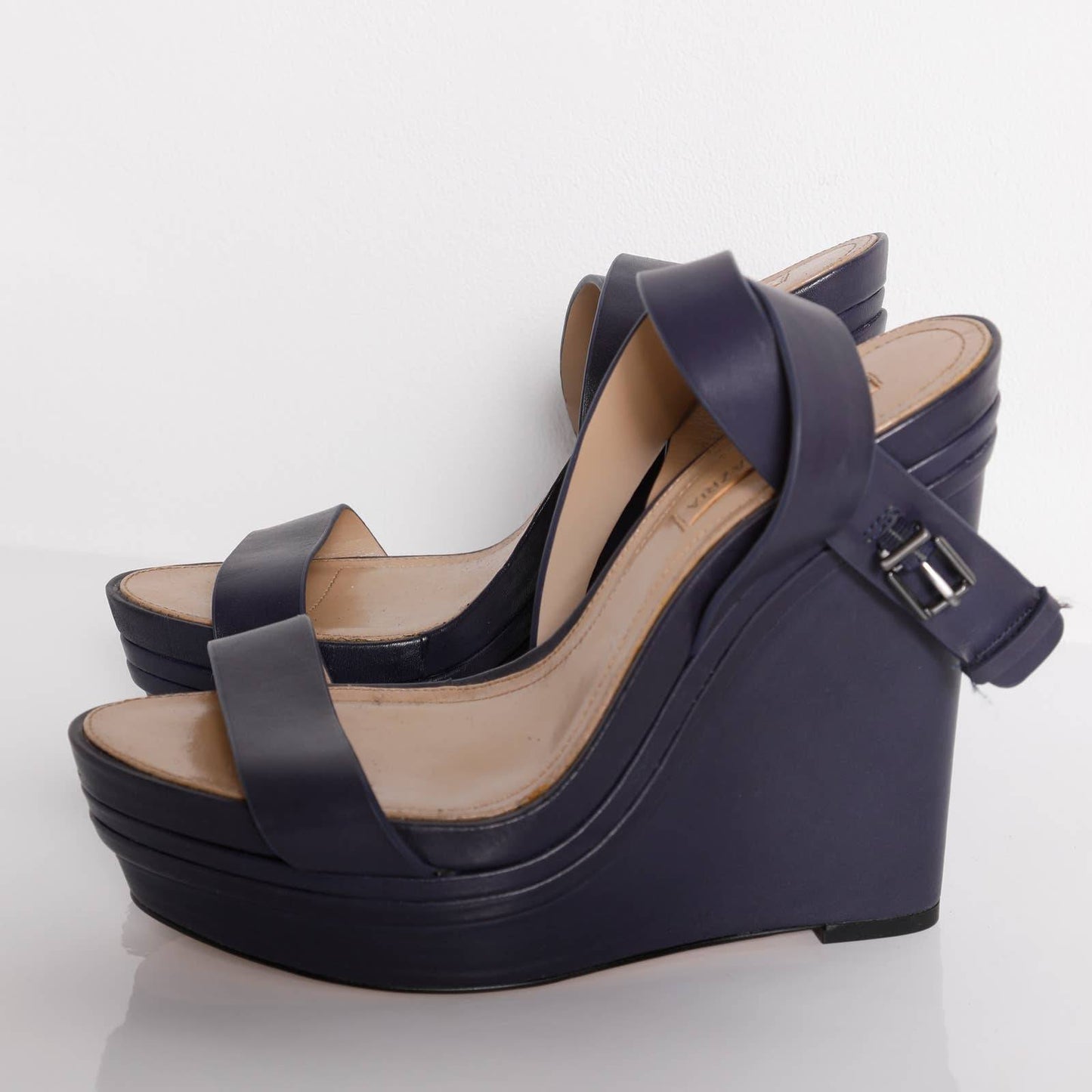 BCBGMAXAZRIA Purple Leather Wedge Platform Sandals