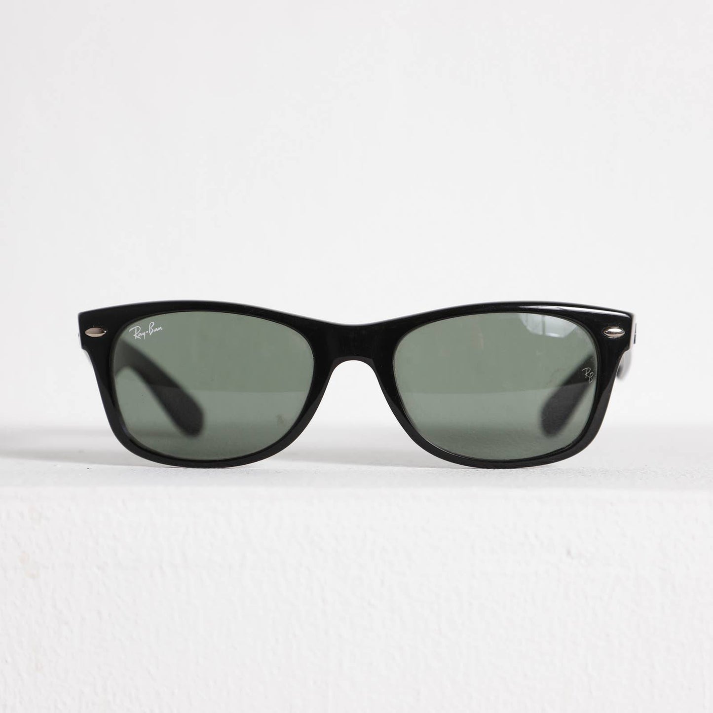 RAY BAN Black Wayfarer Sunglasses