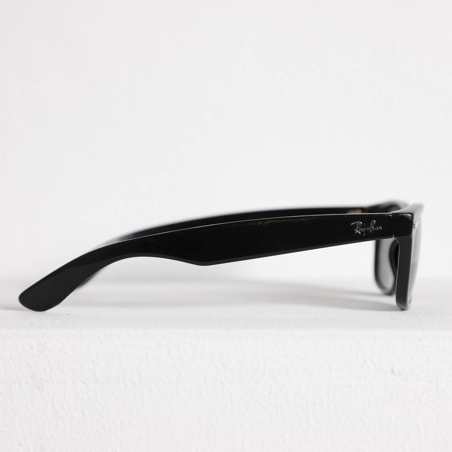 RAY BAN Black Wayfarer Sunglasses