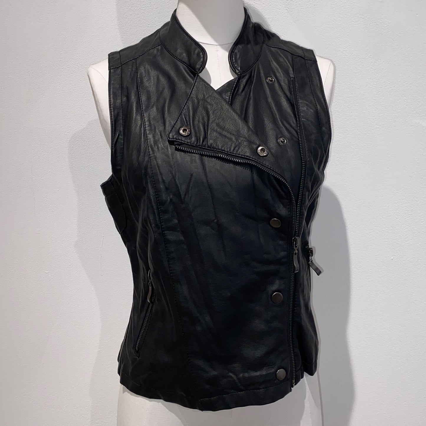 DENIM CO Vintage Leather Vest with Zips and Snaps