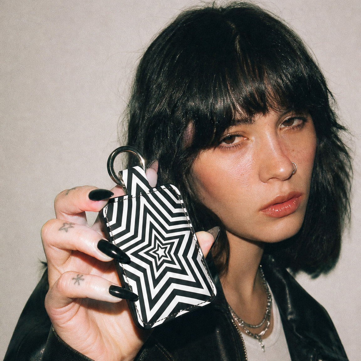 UNTITLED BOUTIQUE Black and White Leather Stars Keyring