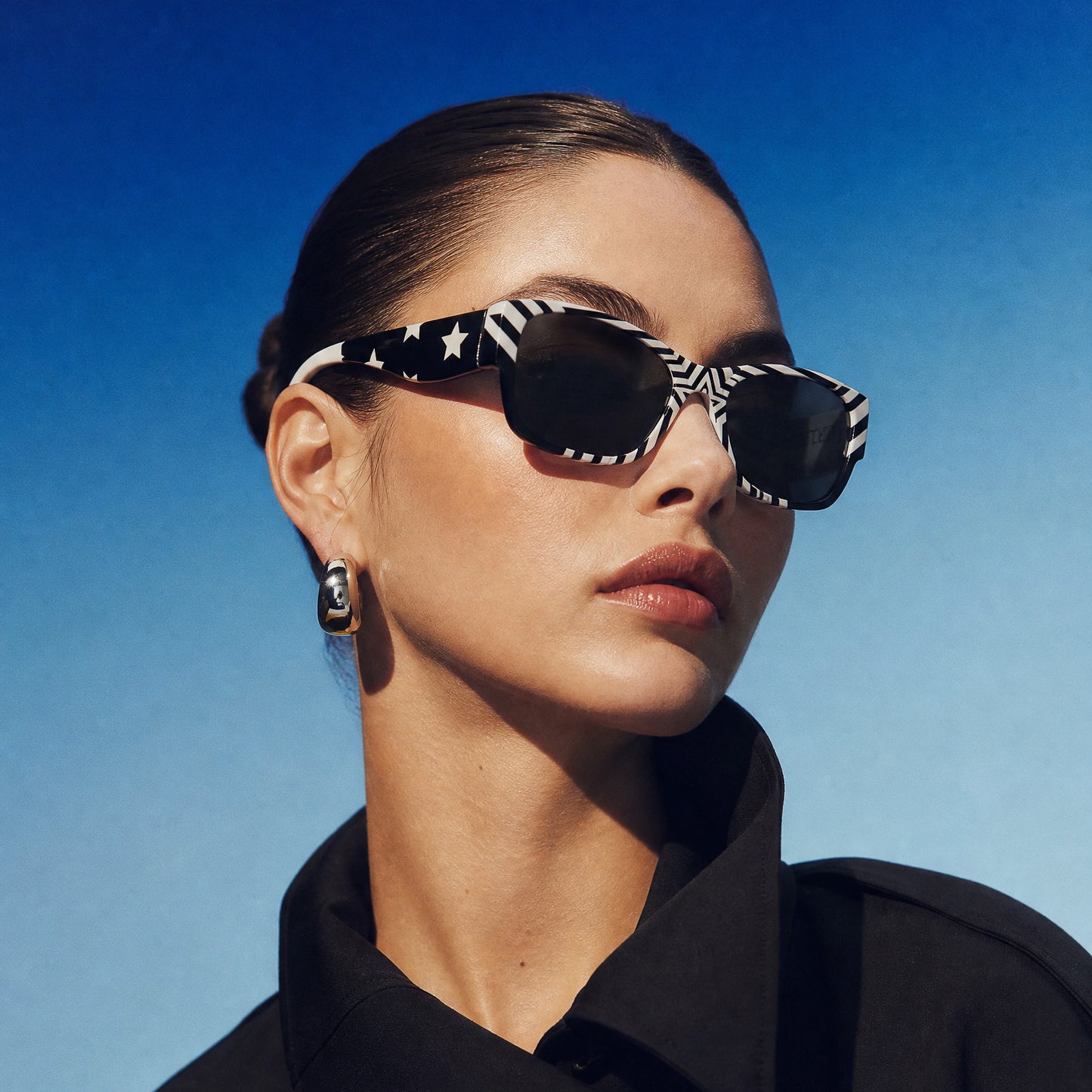 UNTITLED BOUTIQUE Black and White Stars Sunglasses