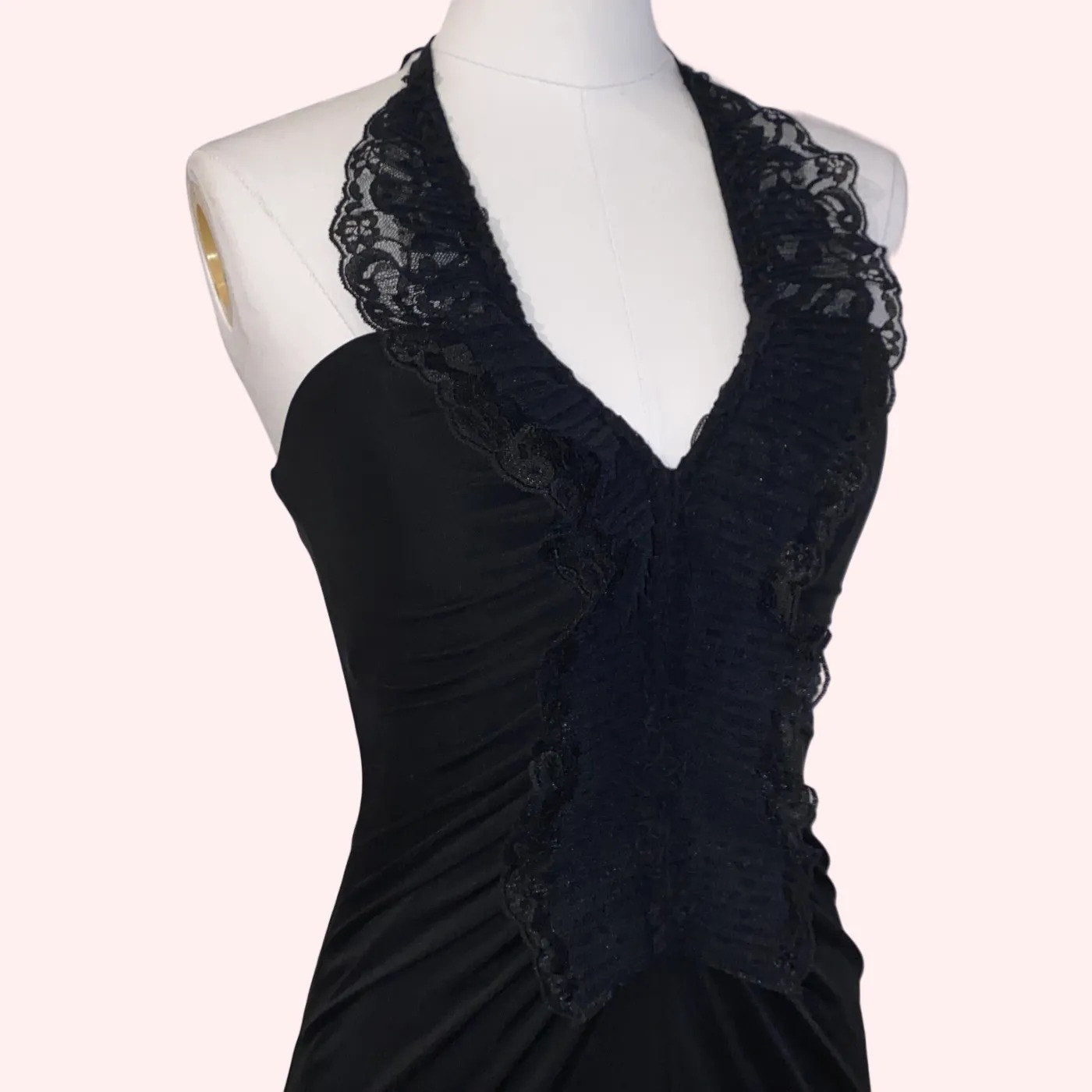 BCBGMAXAZRIA Vintage Black Halter Top Cocktail Dress with Lace Ruffles