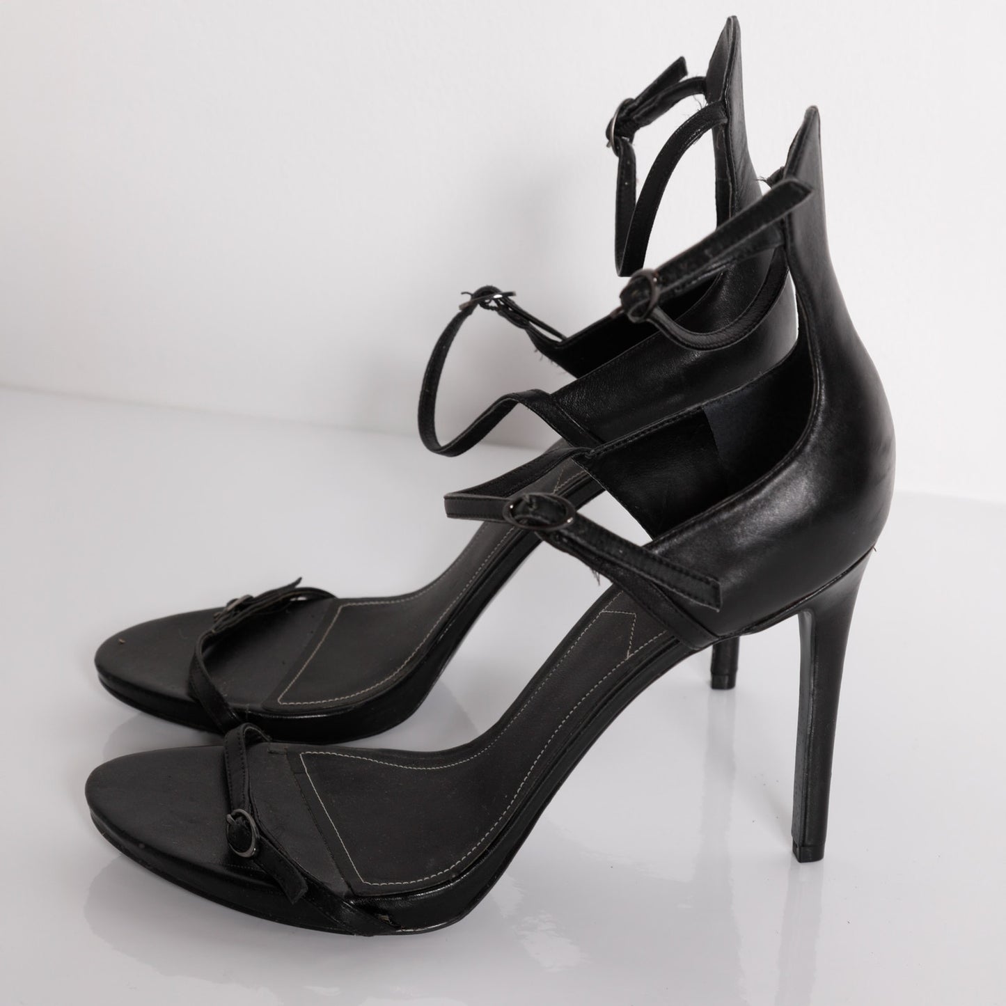KENDALL + KYLIE Black Leather Strappy Stiletto Sandals