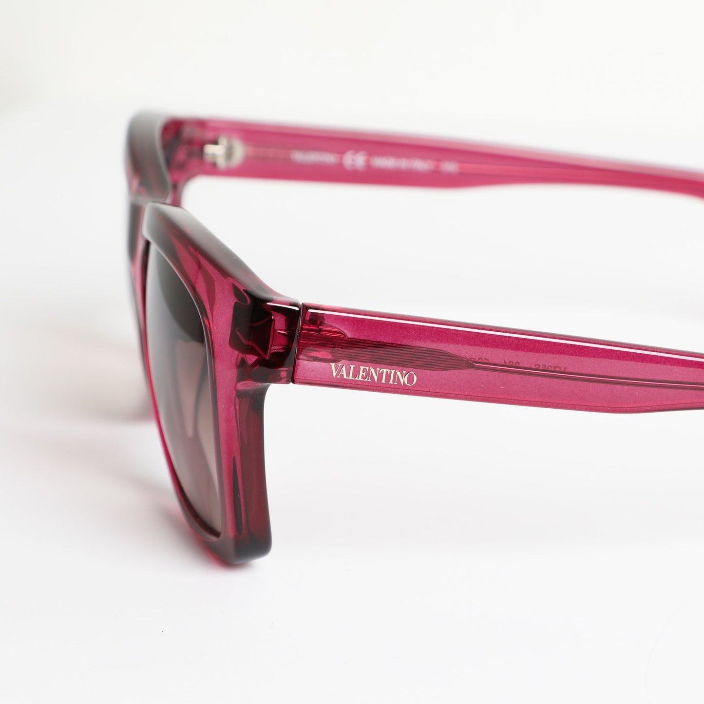 VALENTINO Garavani Red Wayfarer Gradient Rectangular Sunglasses