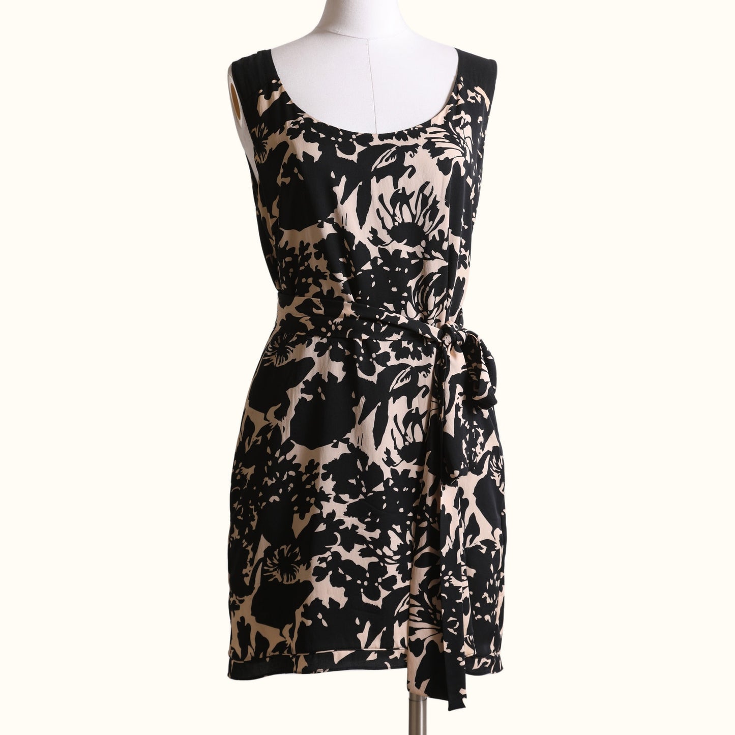 DIANE VON FURSTENBERG Vintage Black and Nude Floral Print Silk Mini Dress