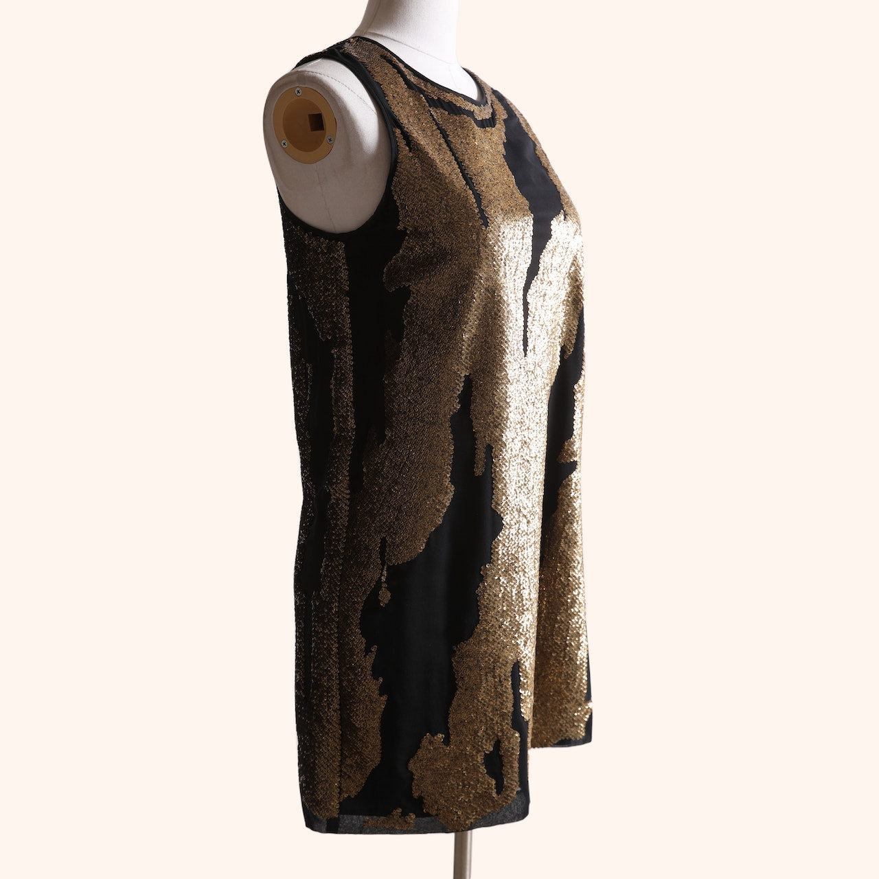 ROBERT RODRIGUEZ Black and Gold Sequin Sleeveless Mini Shift Dress