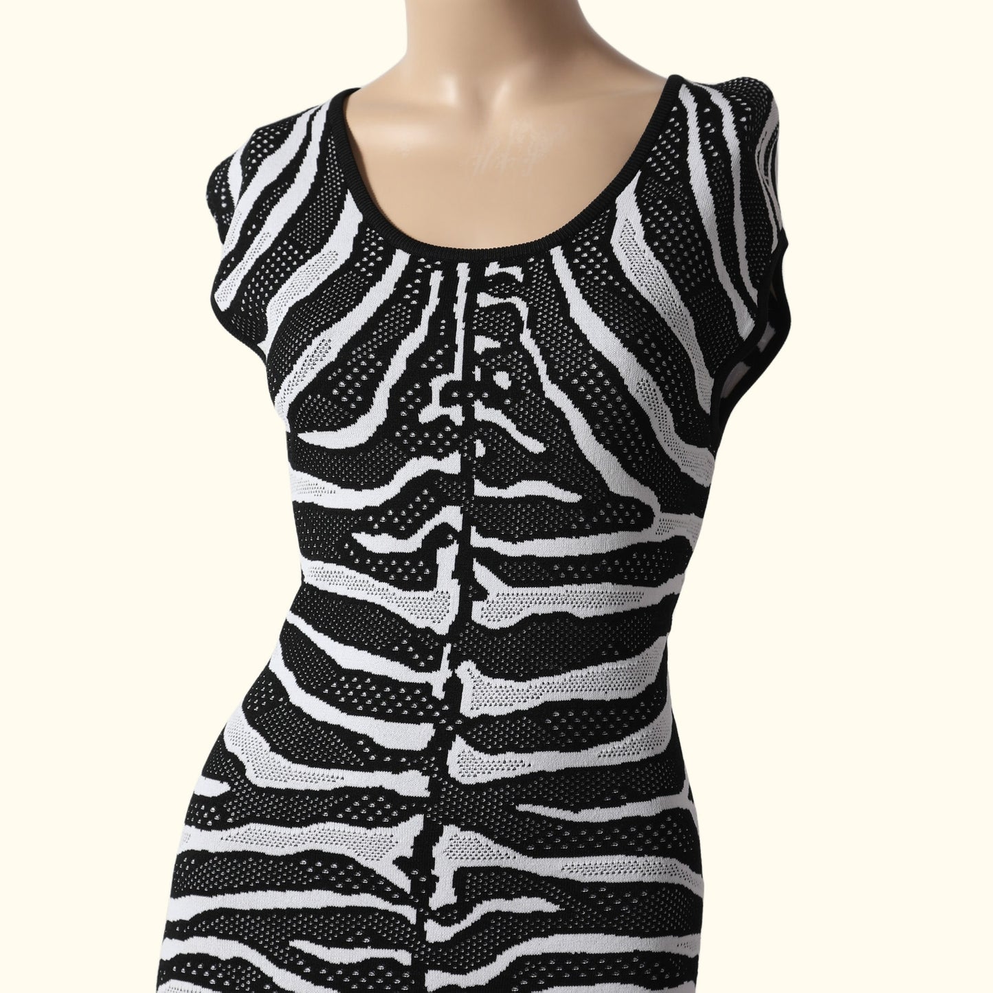 MICHAEL KORS Zebra Jacquard Knee Length Sheath Dress