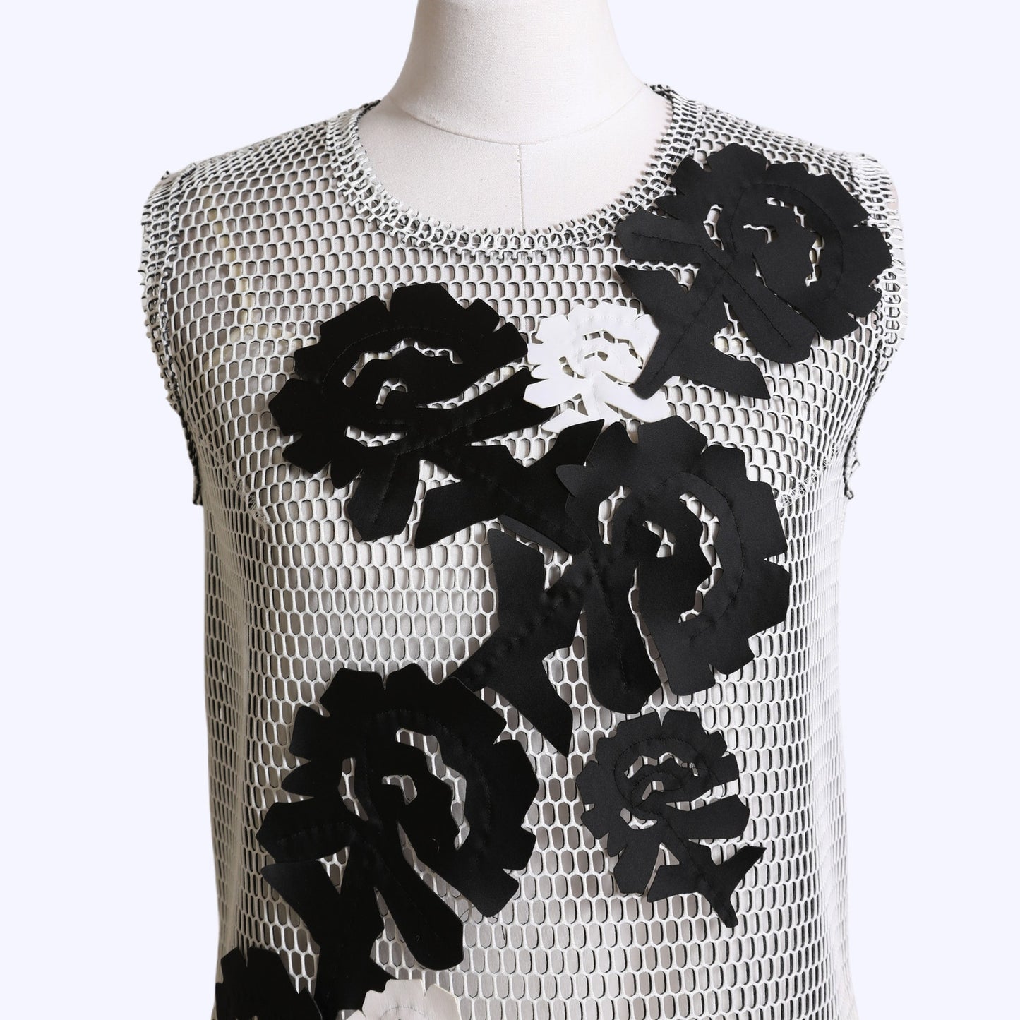 VIVIENNE TAM Black and White Netted Floral Tank