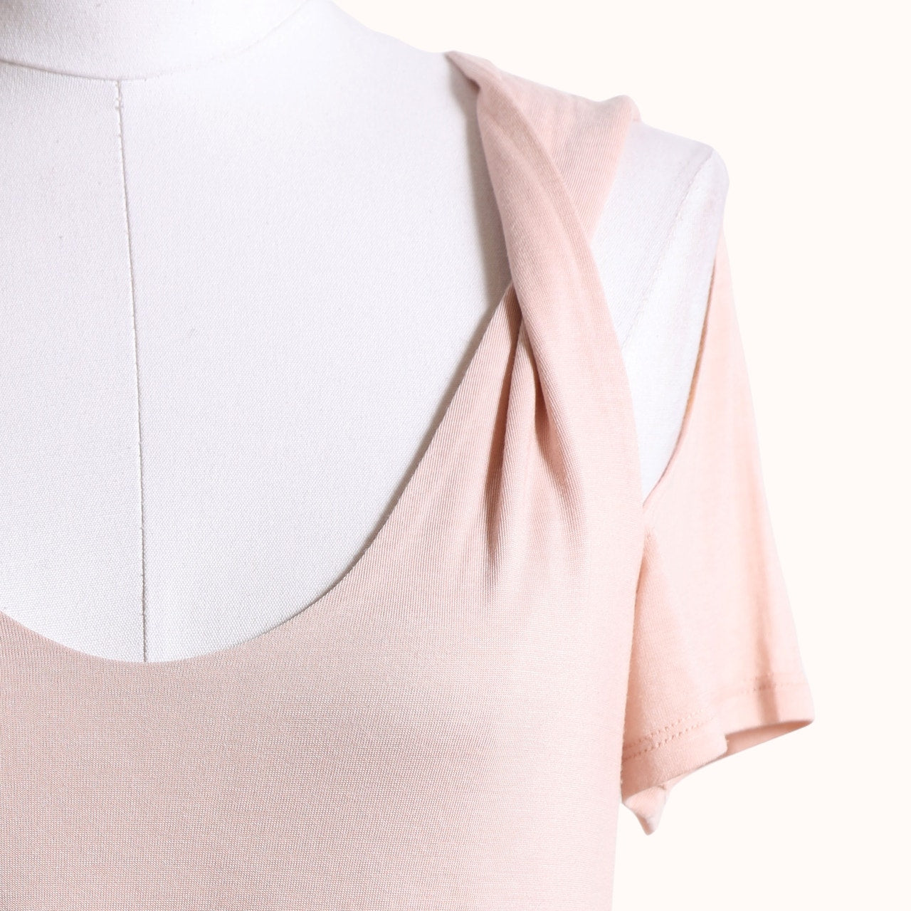 BCBGMAXAZRIA Vintage Blush Cold Shoulder Short Sleeve Tunic Top