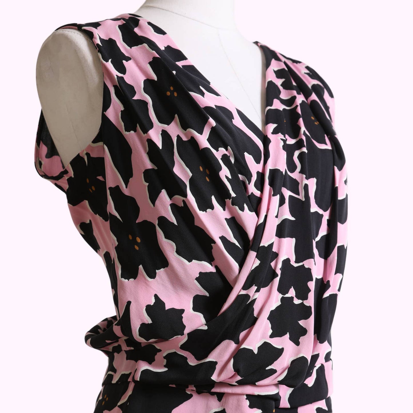 DIANE VON FURSTENBERG Pink and Black Printed Sleeveless Silk Dress