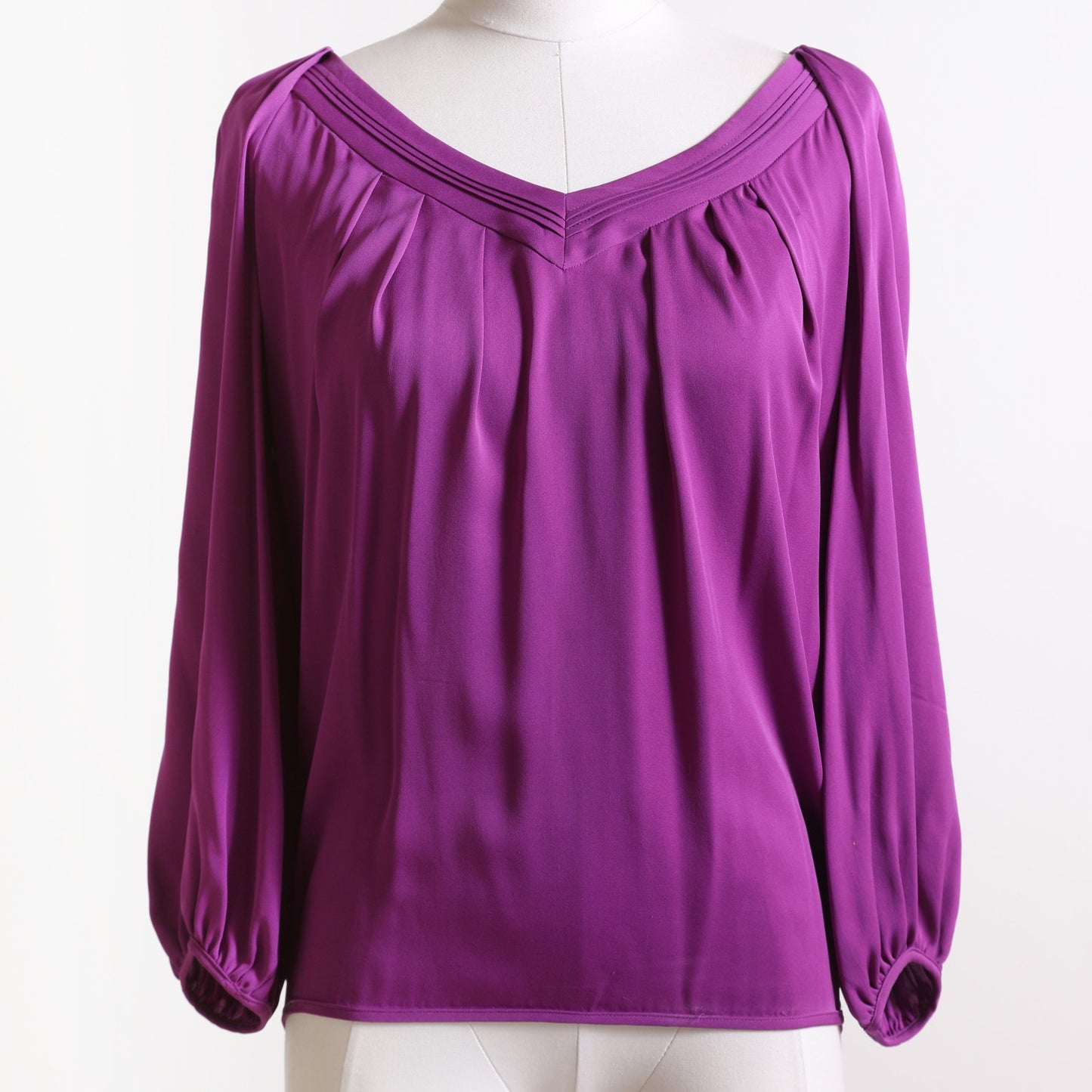 DIANE VON FURSTENBERG Vintage Purple Silk V-Neck Long Sleeve Blouse