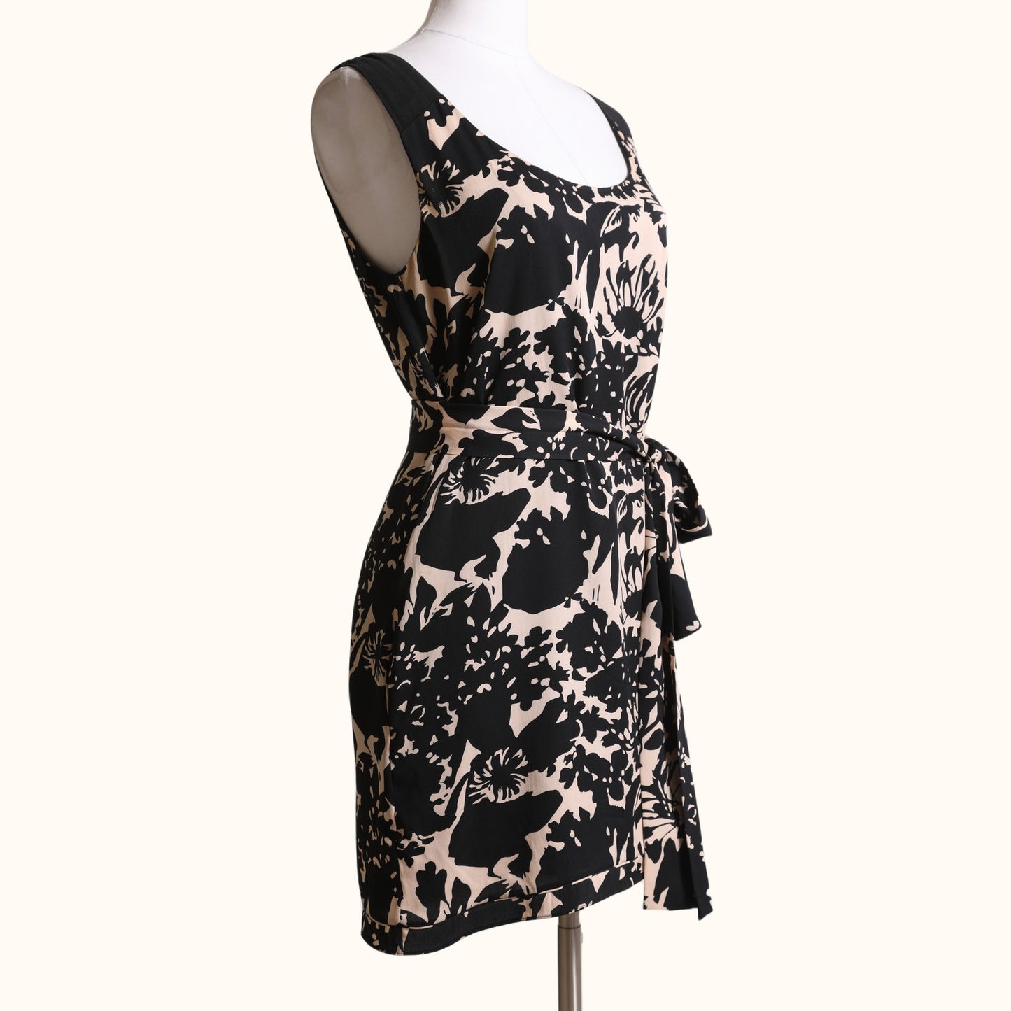 DIANE VON FURSTENBERG Vintage Black and Nude Floral Print Silk Mini Dress