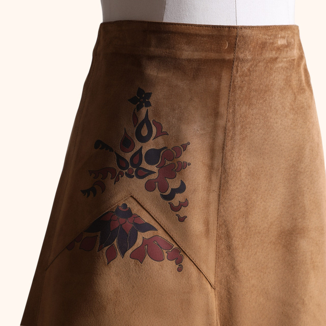 VIVIENNE TAM Vintage Brown Suede Graphic Print Knee-Length Skirt