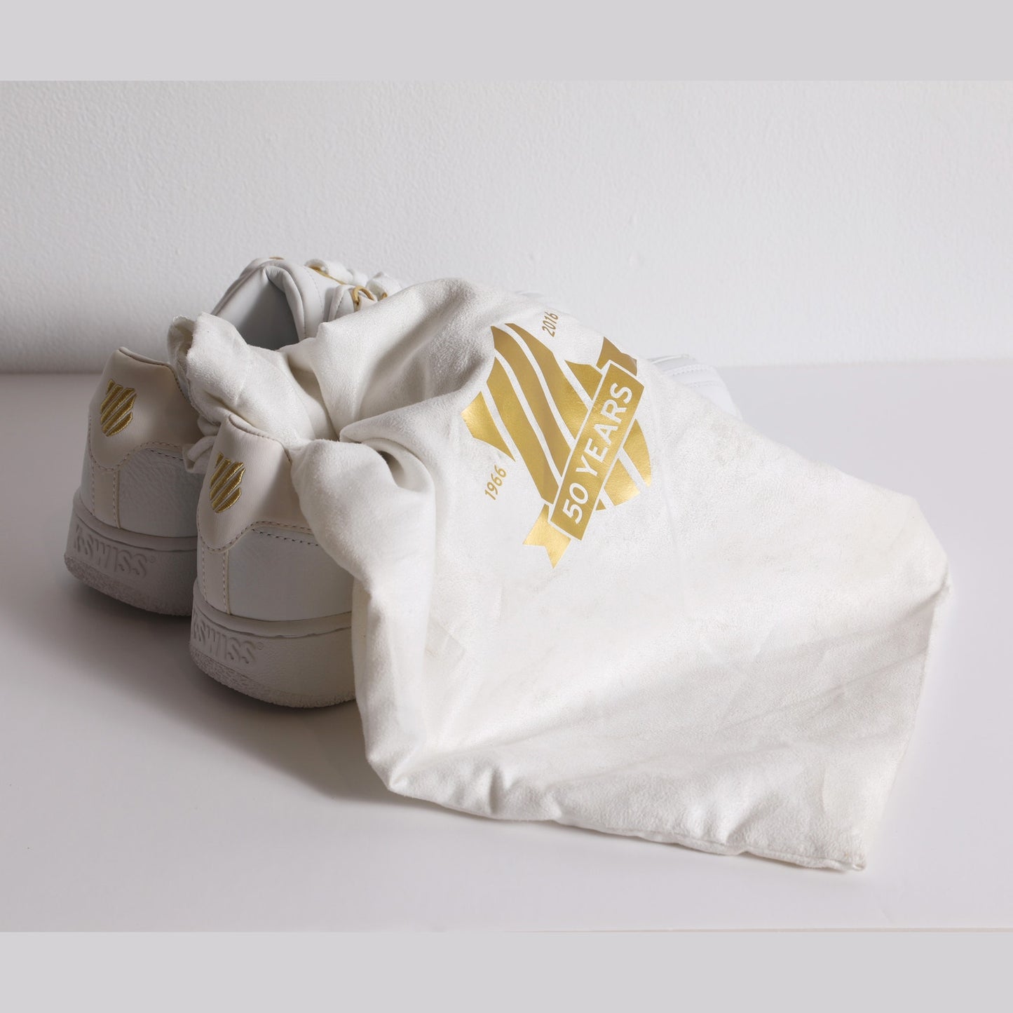 K SWISS White Leather Classic Sneakers 50th Anniversary Collection - New In Box