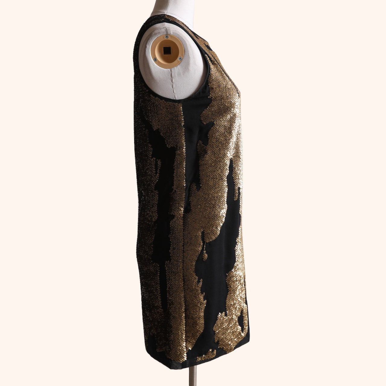 ROBERT RODRIGUEZ Black and Gold Sequin Sleeveless Mini Shift Dress