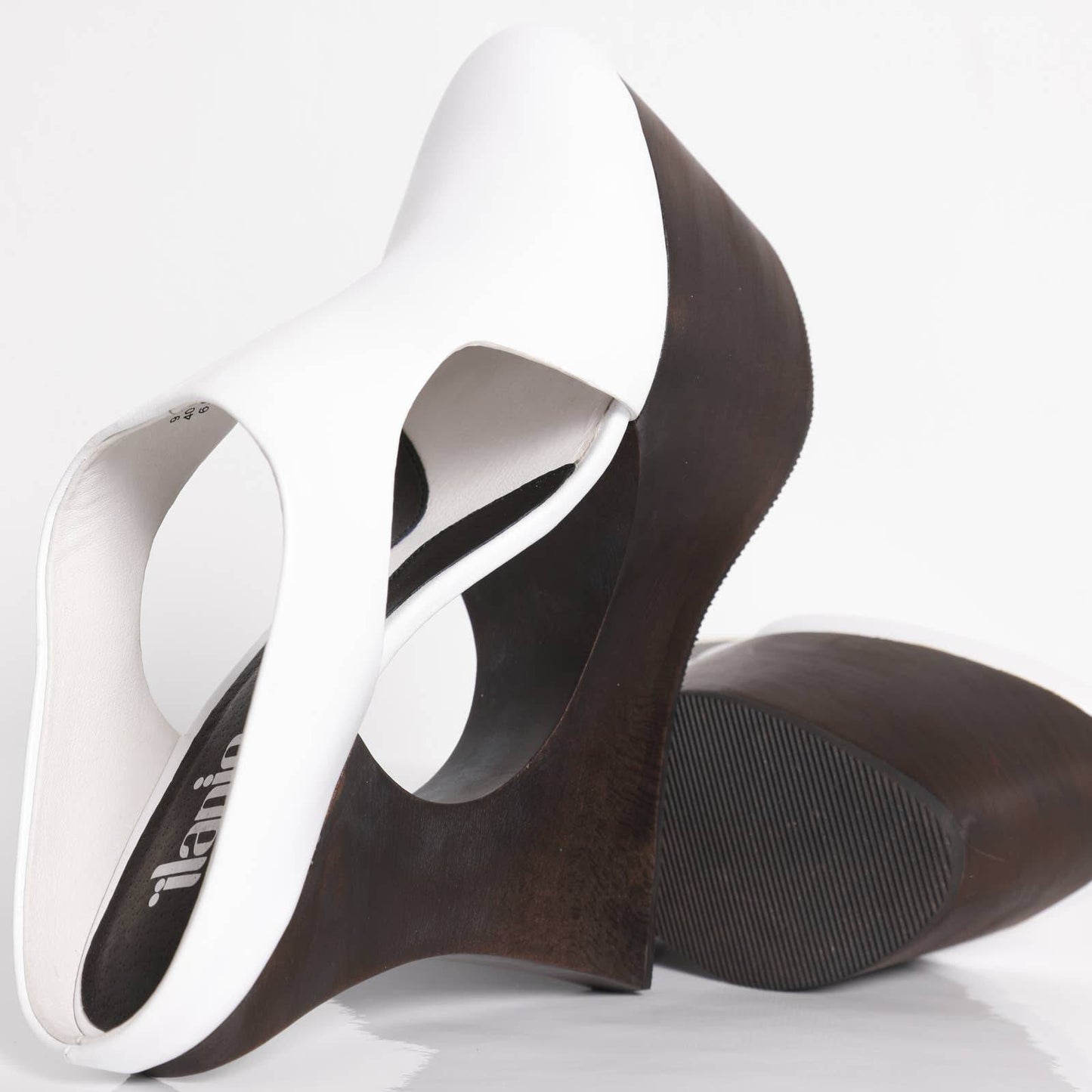 ILANIO White Leather And Wood Retro Cutout Platform Shoes