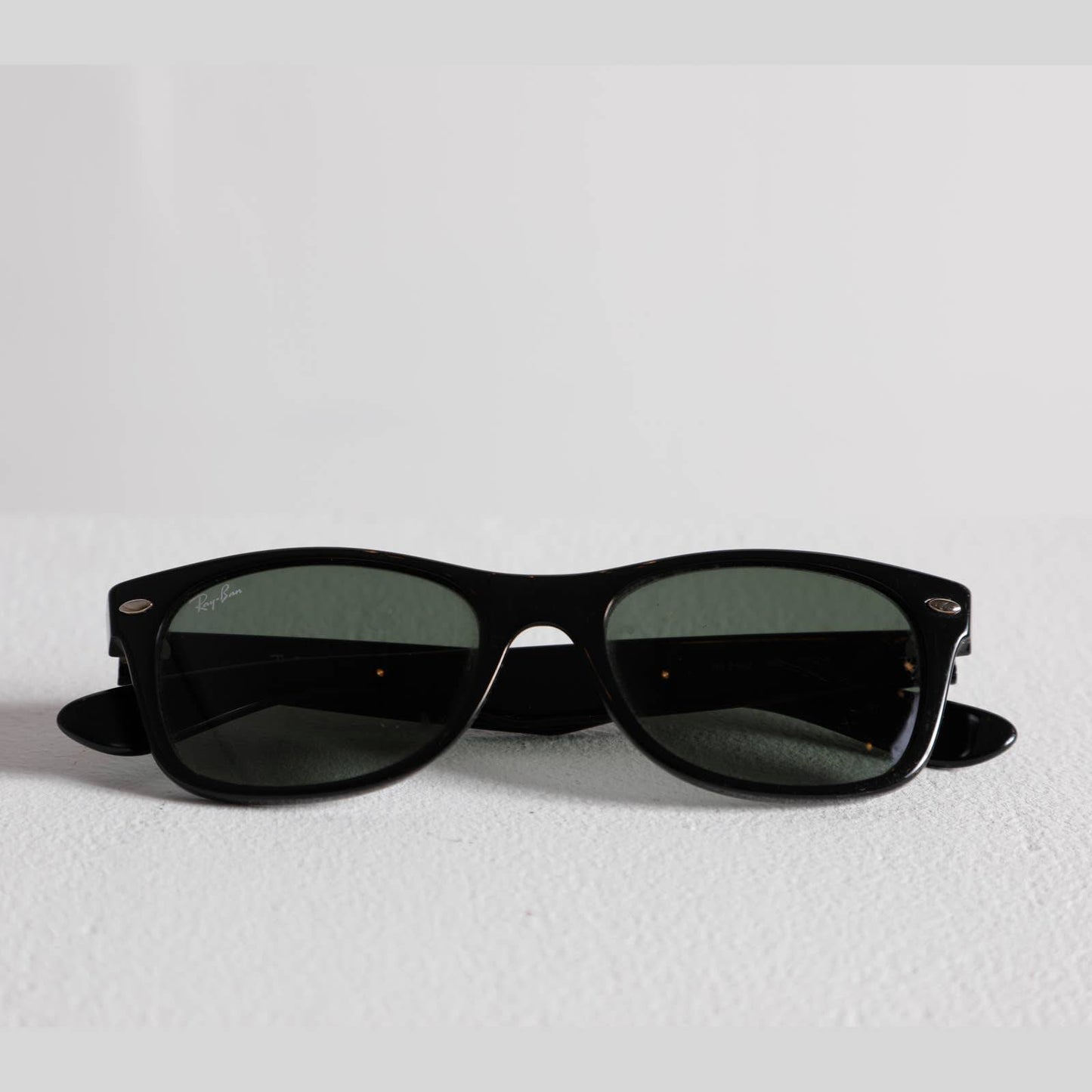 RAY BAN Black Wayfarer Sunglasses