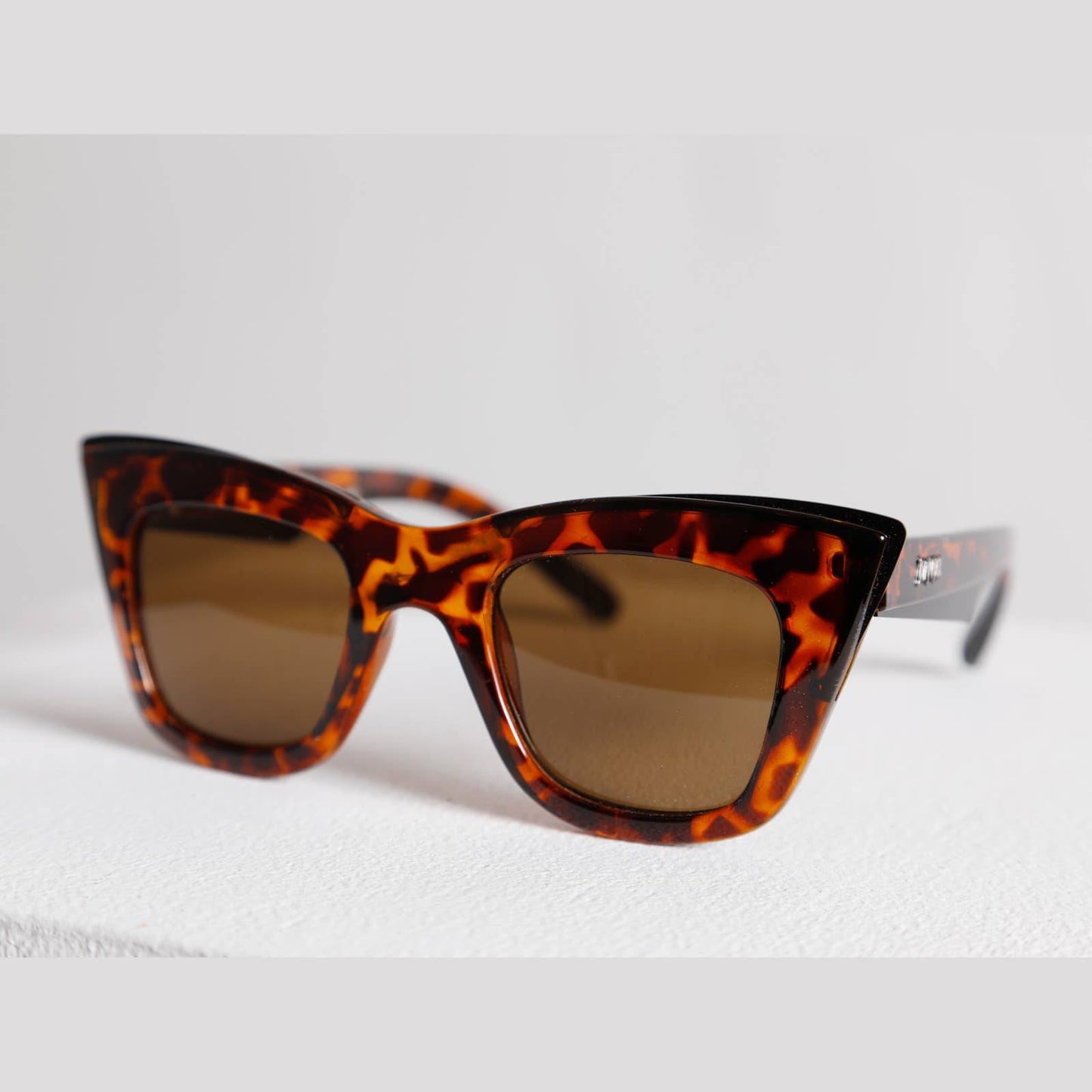 DIM MAK Brown Tortoise Sunglassess