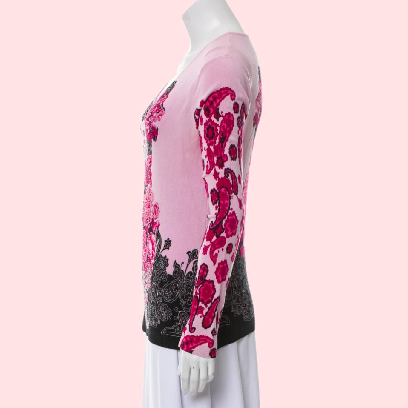 ALBERTO MAKALI Pink and Black Floral Print Scoop Neck Sweater