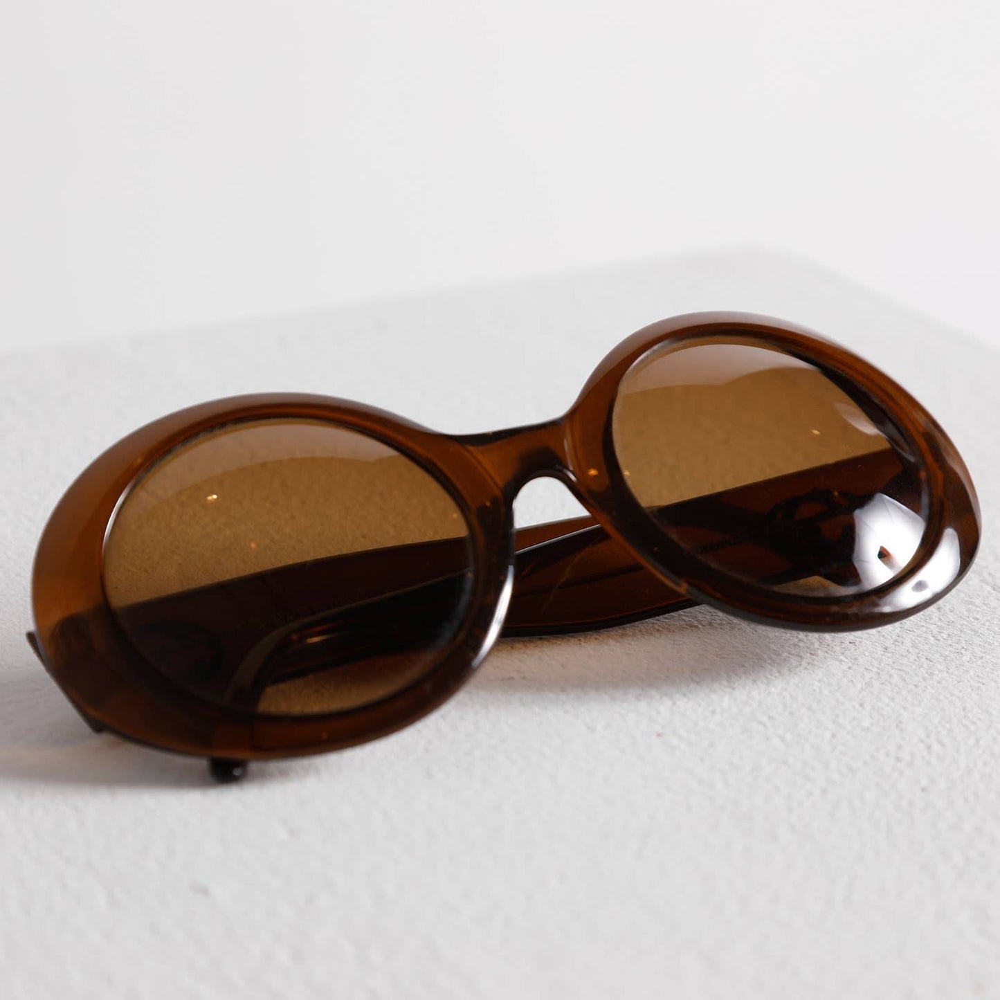 GUCCI Brown Round Retro Style Sunglasses