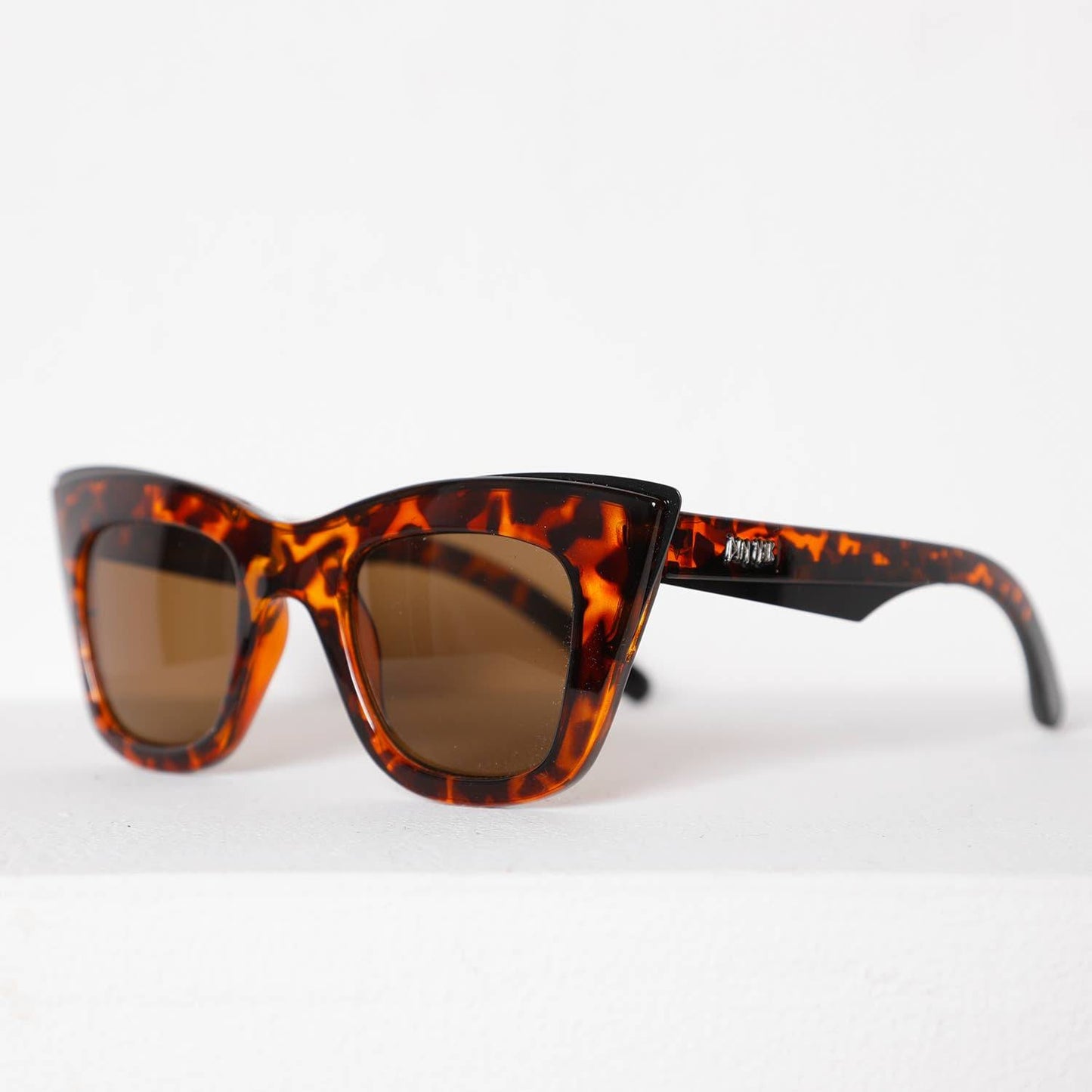 DIM MAK Brown Tortoise Sunglassess