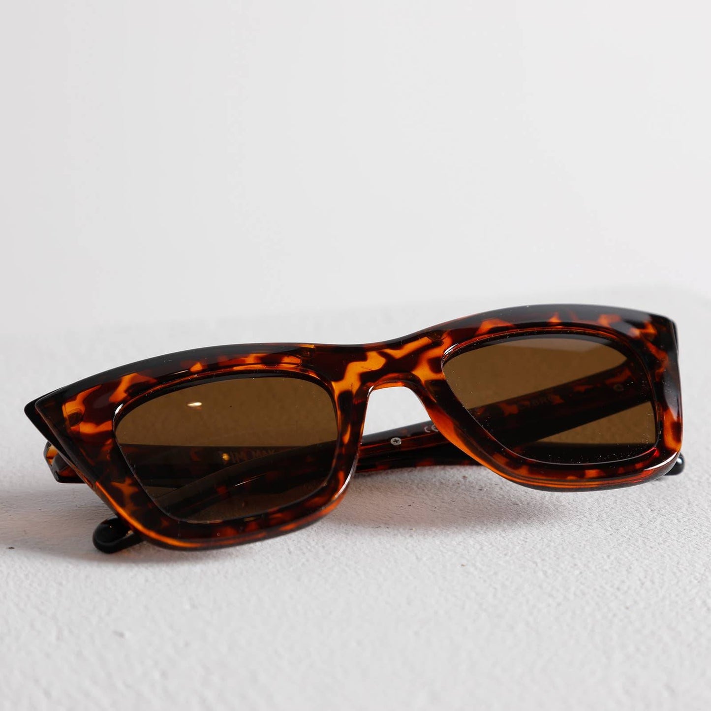 DIM MAK Brown Tortoise Sunglassess