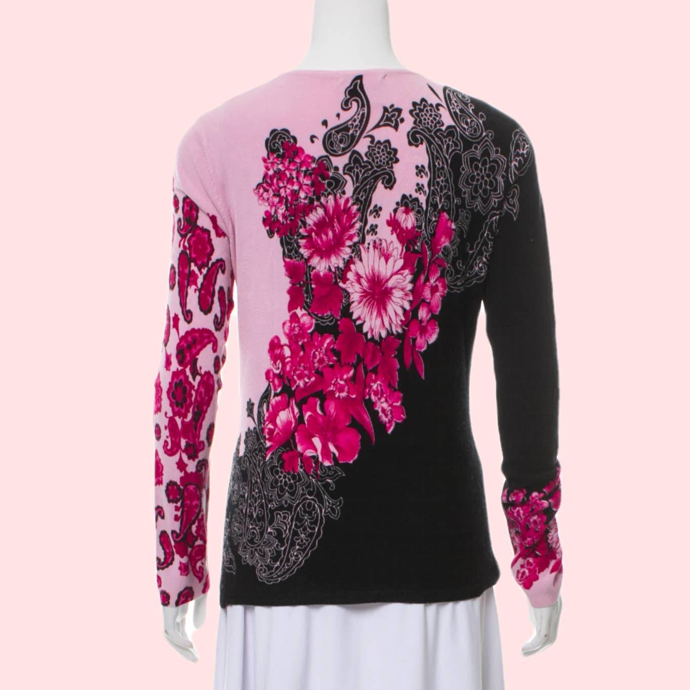 ALBERTO MAKALI Pink and Black Floral Print Scoop Neck Sweater